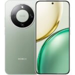 Honor X9d Forest Green color design with circular camera module and AMOLED display