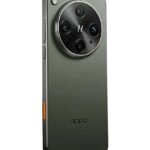 Oppo Find X9 Ultra Global Edition (CPH2841) in Forest Green with Hasselblad Quad Camera System.