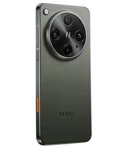 Oppo Find X9 Ultra Global Edition (CPH2841) in Forest Green with Hasselblad Quad Camera System.